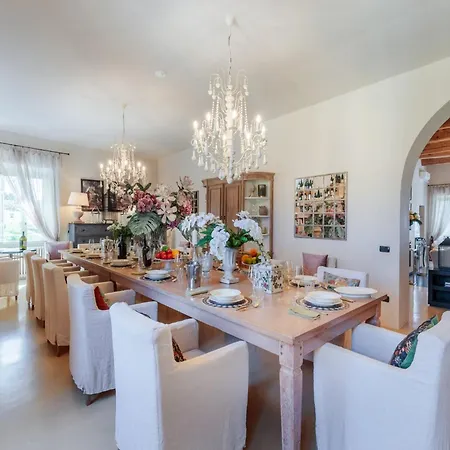 10 Bedrooms In Lucca With Pool Villa *