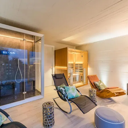 10 Bedrooms In Lucca With Pool Villa Montecarlo