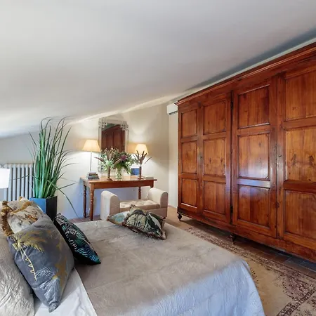 Villa 10 Bedrooms In Lucca With Pool Montecarlo