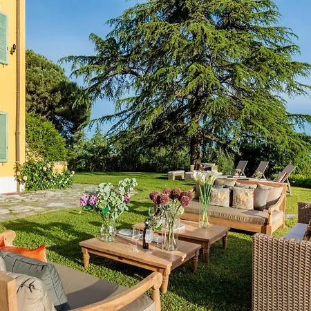 10 Bedrooms In Lucca With Pool *