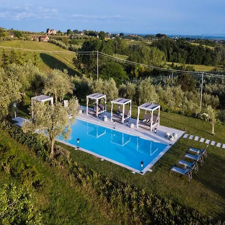 10 Bedrooms In Lucca With Pool * Montecarlo