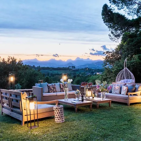 10 Bedrooms In Lucca With Pool * Montecarlo