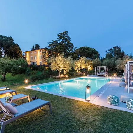 10 Bedrooms In Lucca With Pool Villa Montecarlo