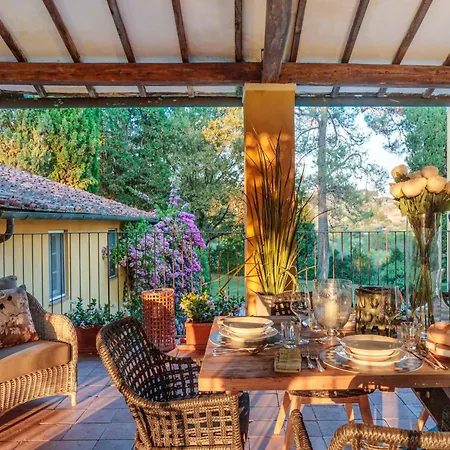 10 Bedrooms In Lucca With Pool