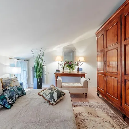 10 Bedrooms In Lucca With Pool * Montecarlo