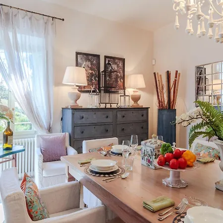 10 Bedrooms In Lucca With Pool *
